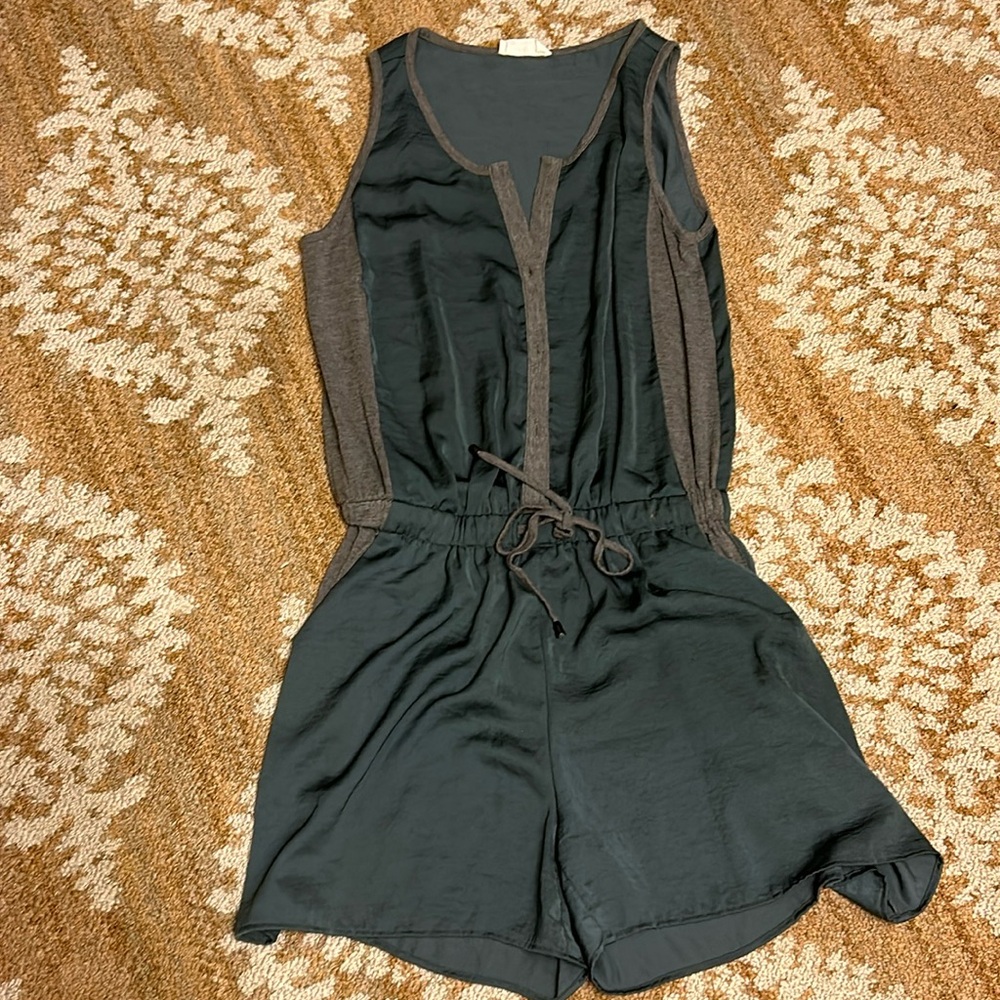 Emerson Kate boutique size medium green romper